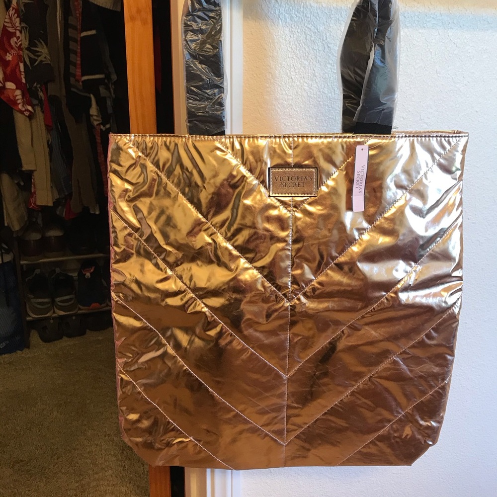 VS tote